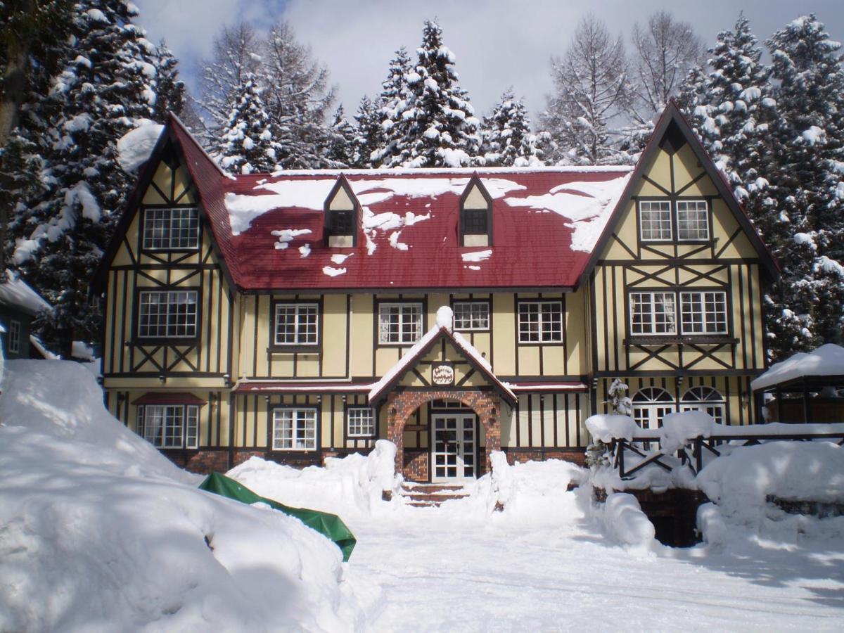 Bed and Breakfast ペンション ちゃうちゃう Hakuba Exterior foto