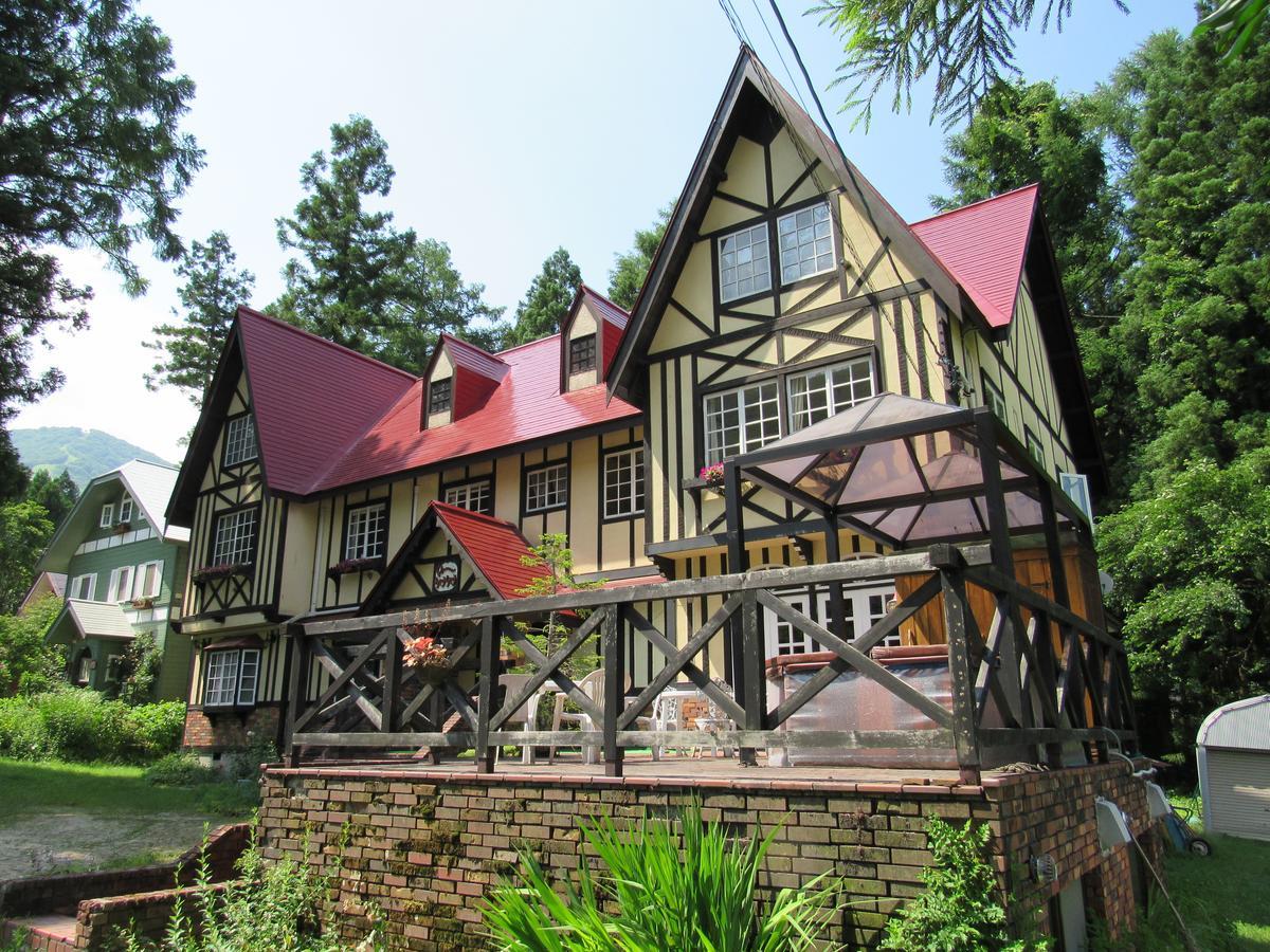 Bed and Breakfast ペンション ちゃうちゃう Hakuba Exterior foto