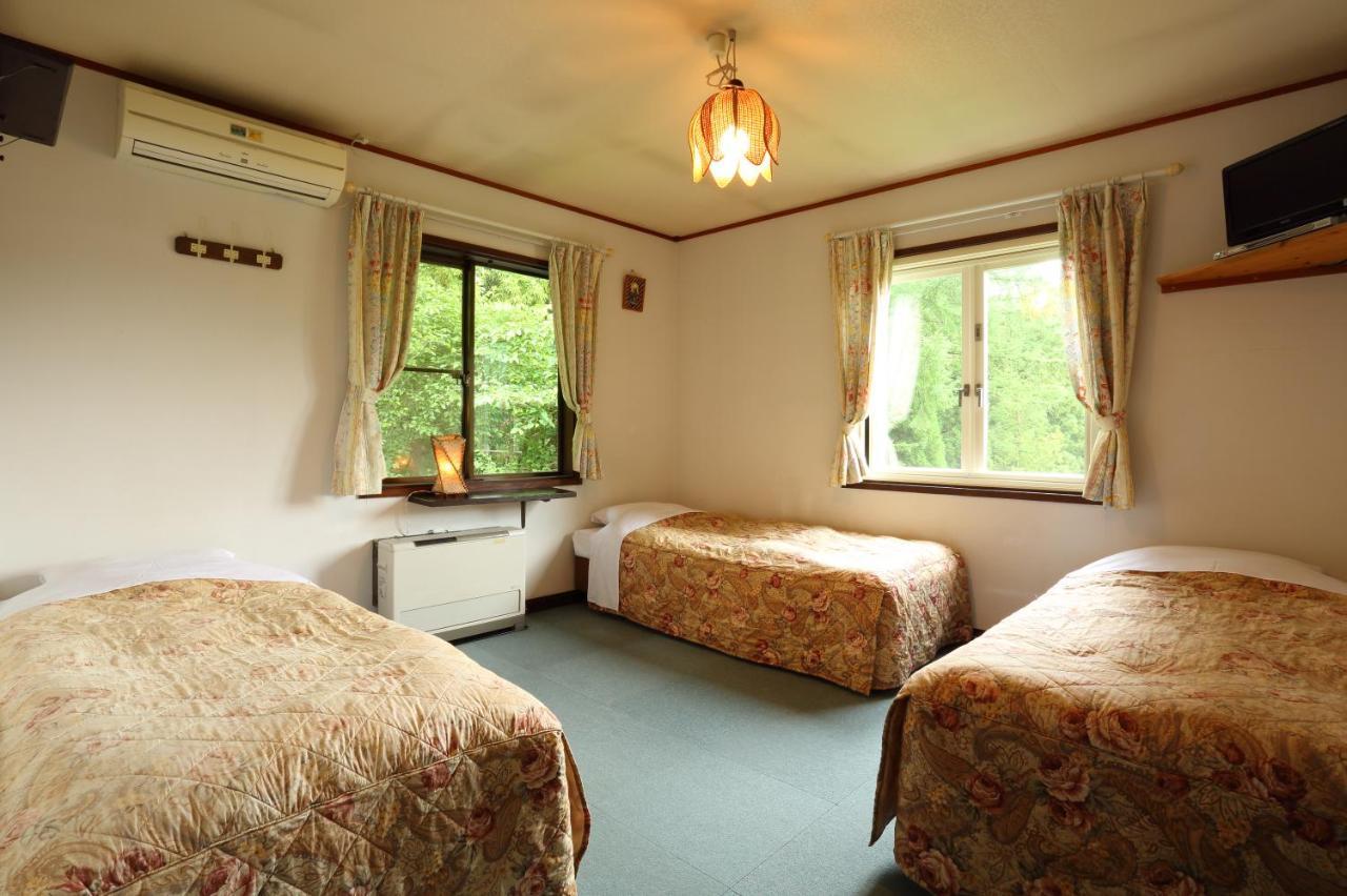 Bed and Breakfast ペンション ちゃうちゃう Hakuba Exterior foto