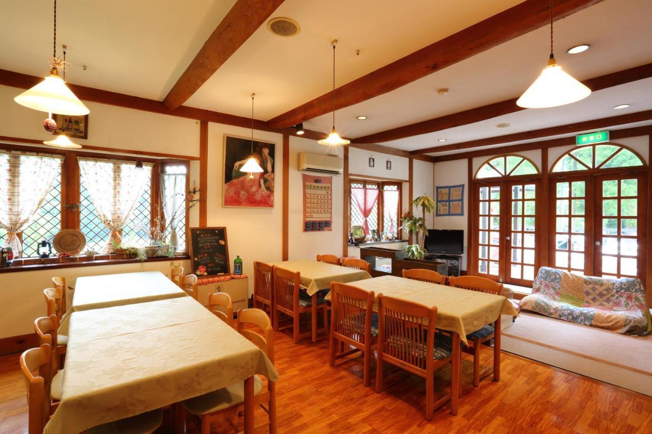 Bed and Breakfast ペンション ちゃうちゃう Hakuba Exterior foto